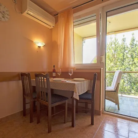 Apartments Oaza Dramalj Exterior photo